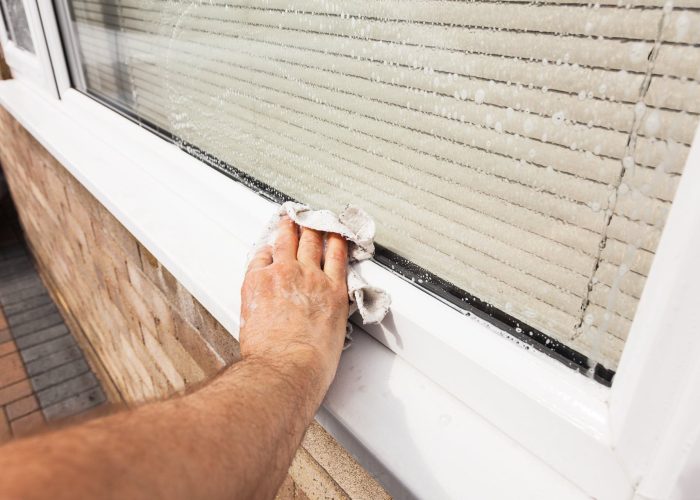 cleaning upvc windows